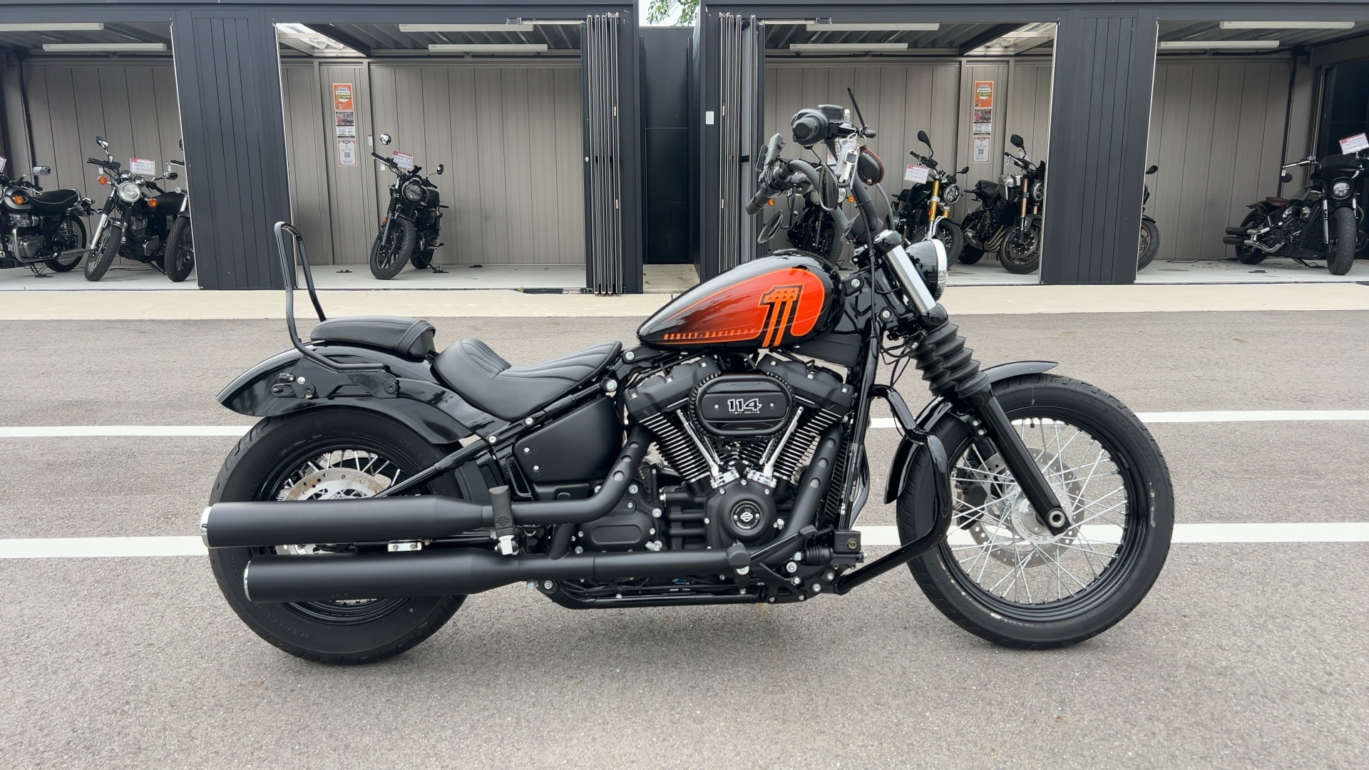 FXBBS ソフテイルストリートボブ114 - Harley-Davidson | CHAMPION 76