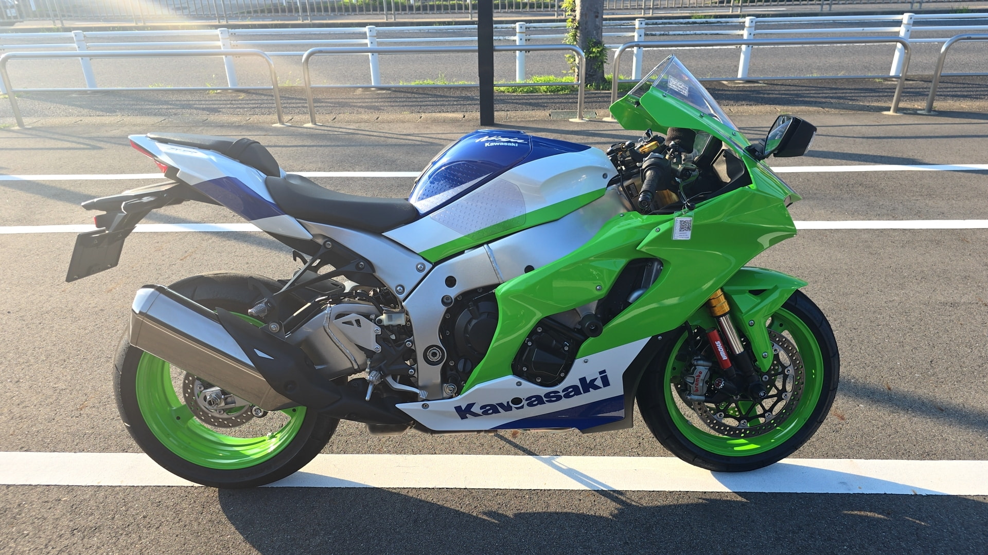 Ninja ZX-10R フルノーマル - KAWASAKI | CHAMPION 76 | チャンピオン 76