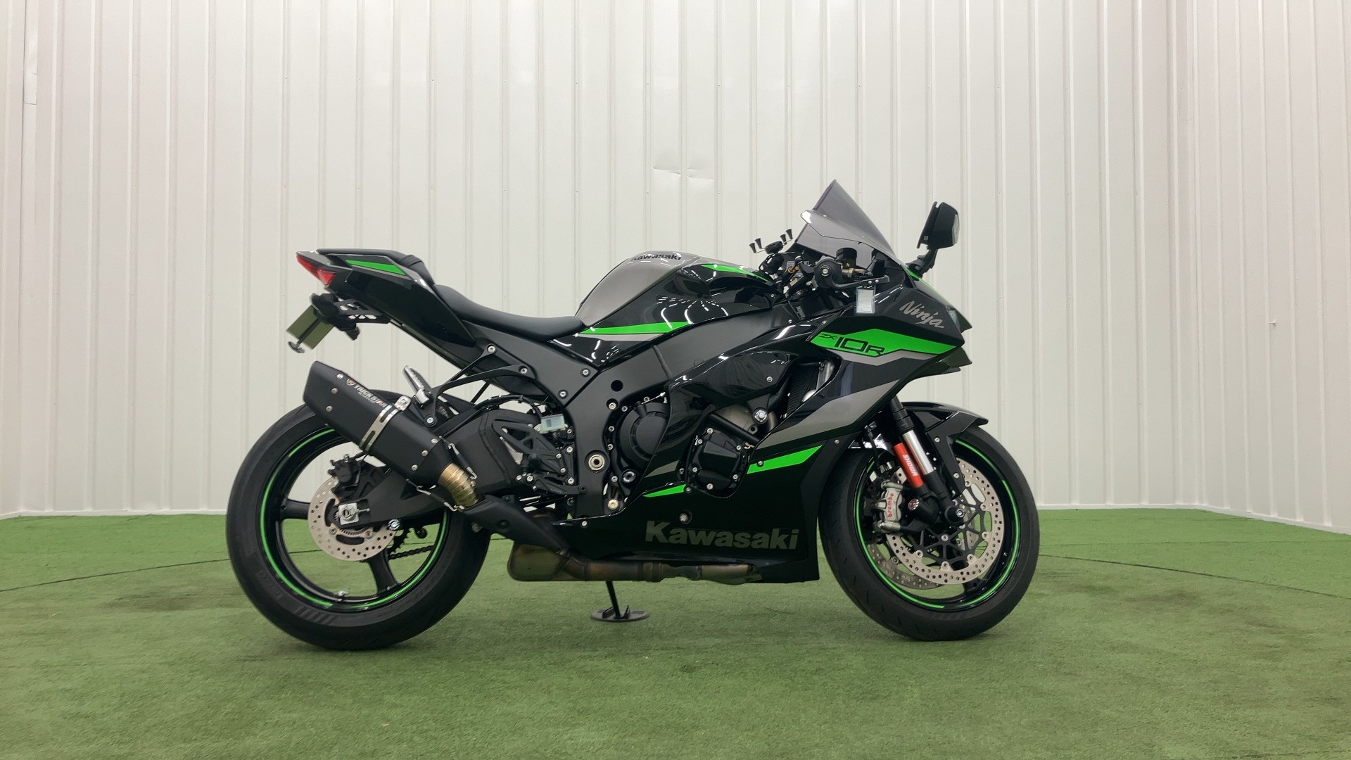 Ninja ZX-10R トリックスターマフラー レバーガード AGRASバック