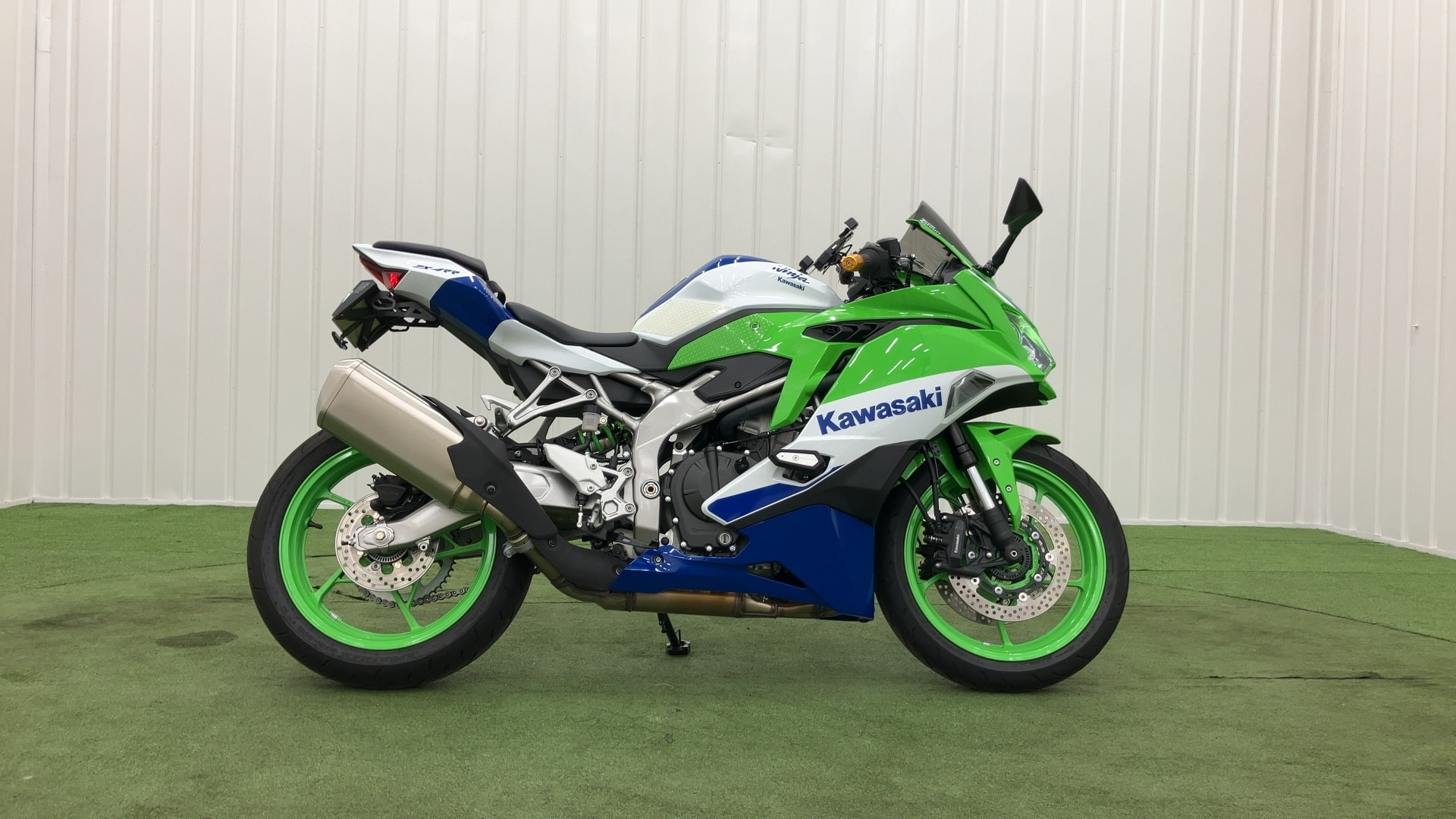 NINJA ZX-4RR Anniversary Edition グリップ