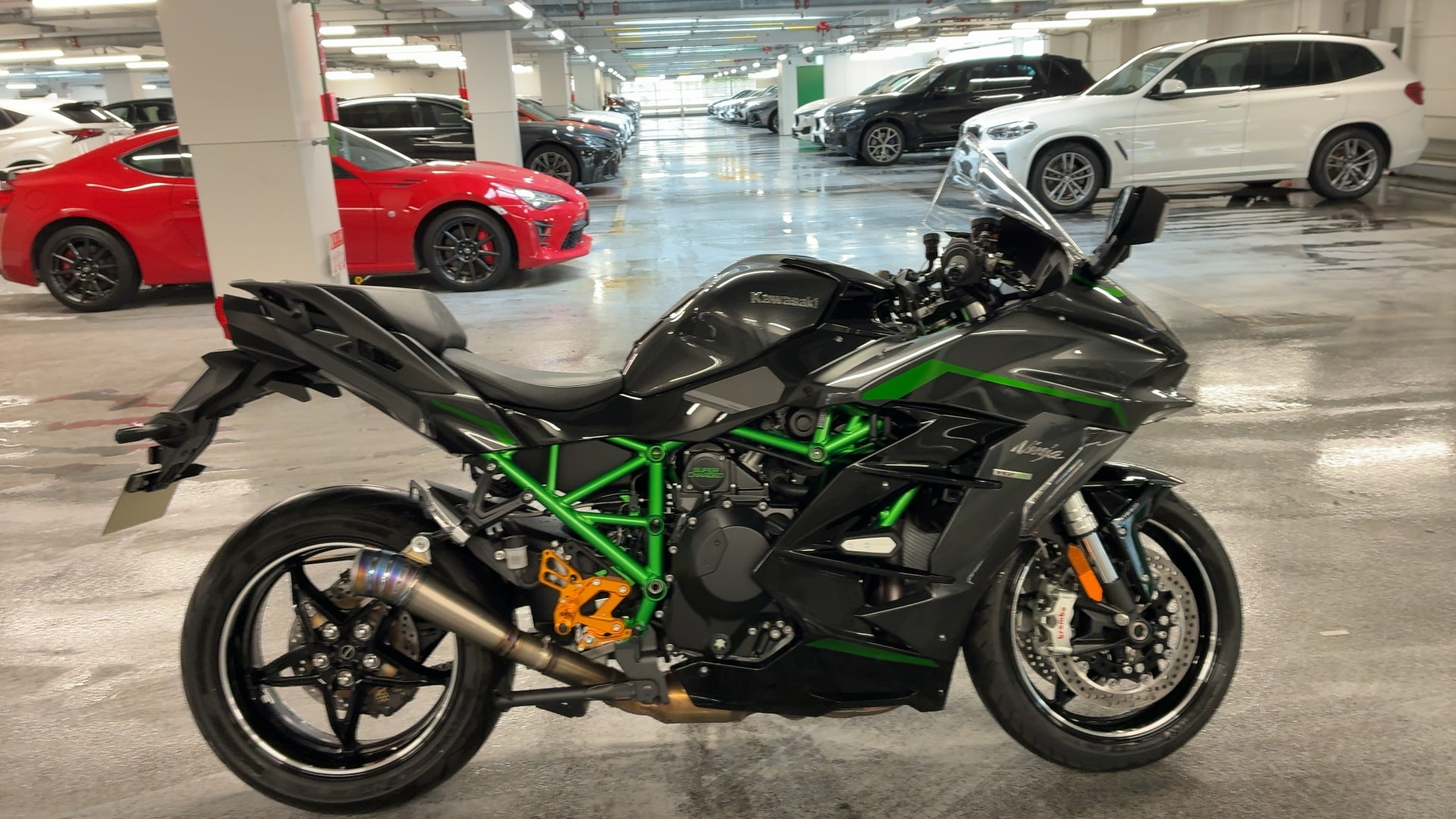 Ninja H2 SX SE + 社外マフラー ステップ トリックスターラジエーター Ninja H2 SX SE + 社外マフラー ステップ トリックスターラジエーター