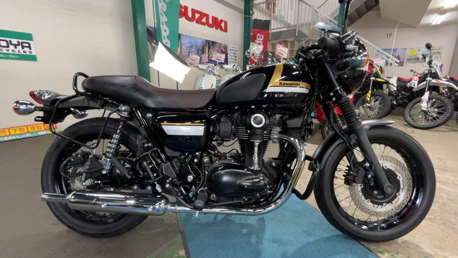 中古 KAWASAKI カワサキ Ｗ８００ カフェ 2022 【360°VIEW!】 はとや(HATOYA)-スペック詳細