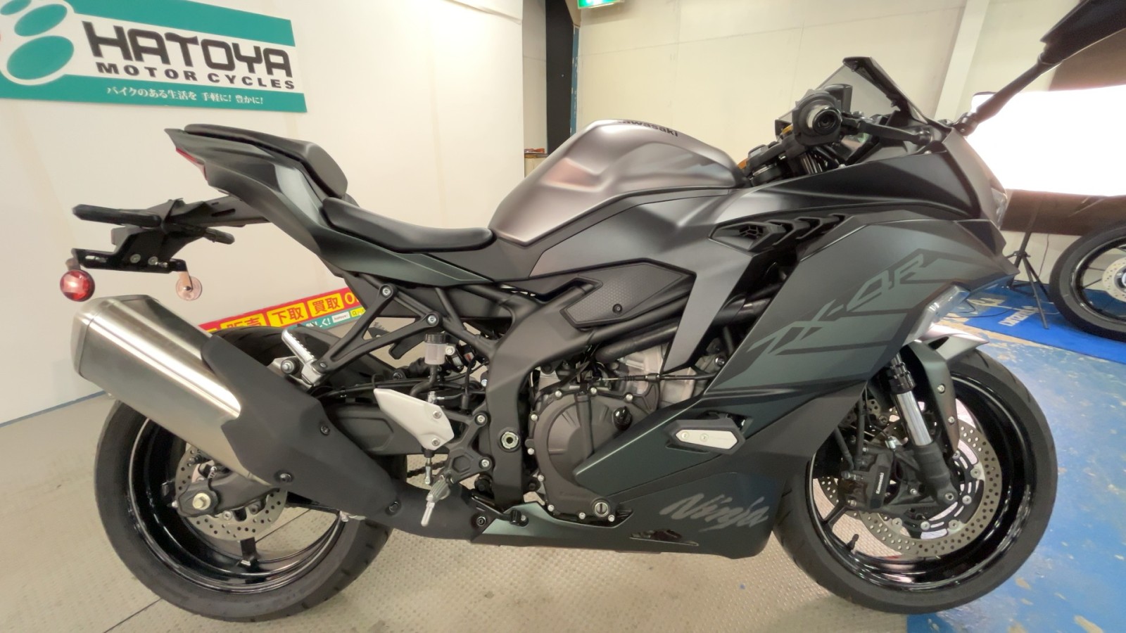 中古 KAWASAKI カワサキ Ninja ZX−4R SE 2025年式 2184km